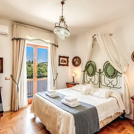 Luisella Villa Massa Lubrense