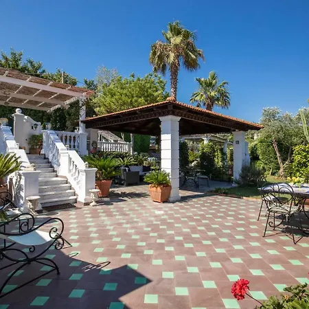 Luisella Villa